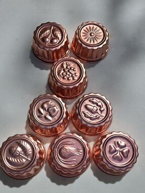 Source Unknown Copper-Tone Decorative Molds - Rose Gold Shine